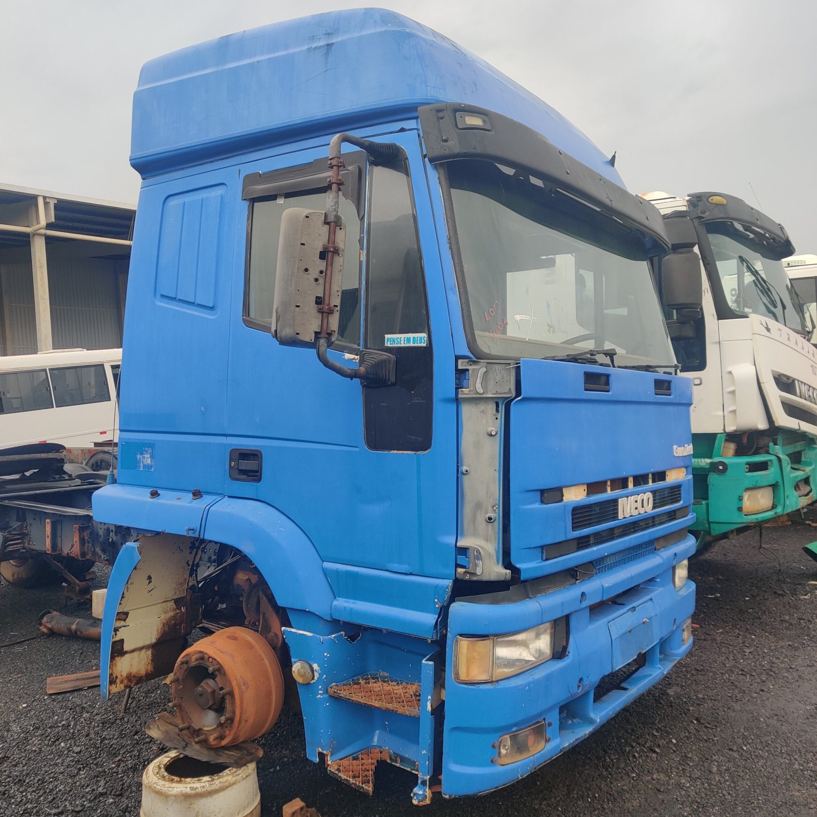 cabine iveco eurotech lado direto